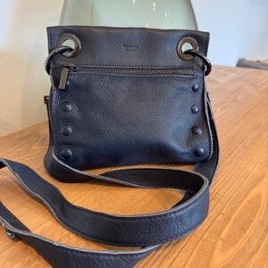 Hammitt Tony Medium Crossbody – Navy Pebbled Leather, Gunmetal Hardware